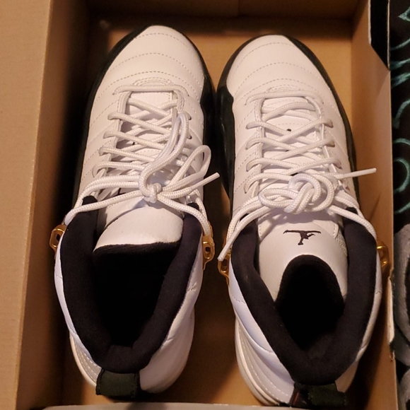 Jordan retro 12s TAXI - Picture 2 of 3